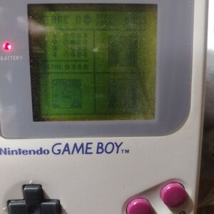 Gameboy vintage it's grey works normally